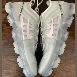 Nike Air VaporMax 2019 Barely Grey Running Shoe.